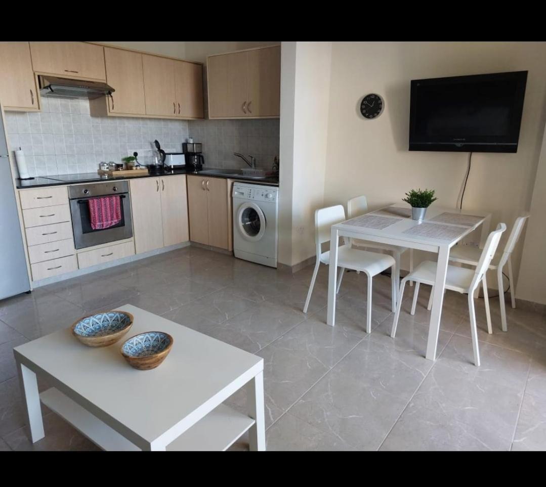 Queen Anna'S Dream 1 Bedroom Apartment Paphos ภายนอก รูปภาพ